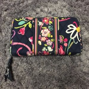VeraBradley Georgia Wallet in Ribbons
